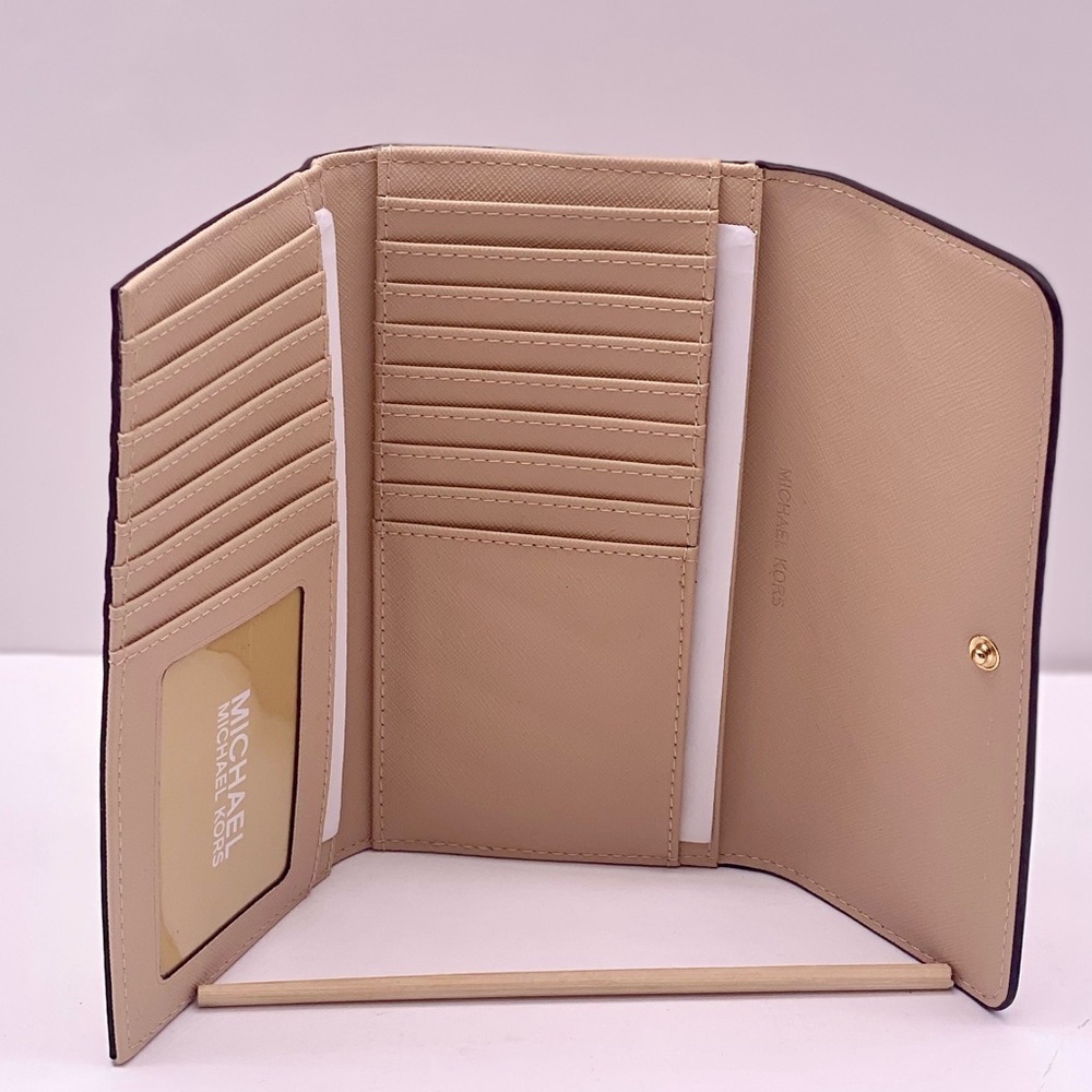 Michael Kors Trifold Wallet Buff - Picture 3 of 13